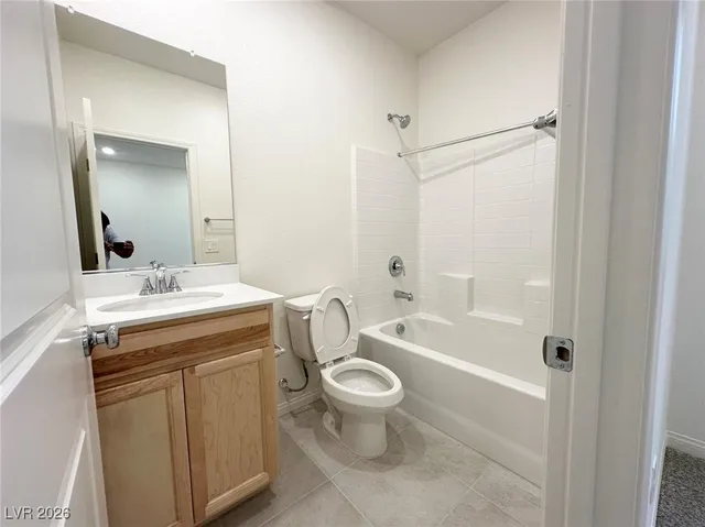 $2,700 | 3766 Osiris Avenue, Henderson, NV 89044