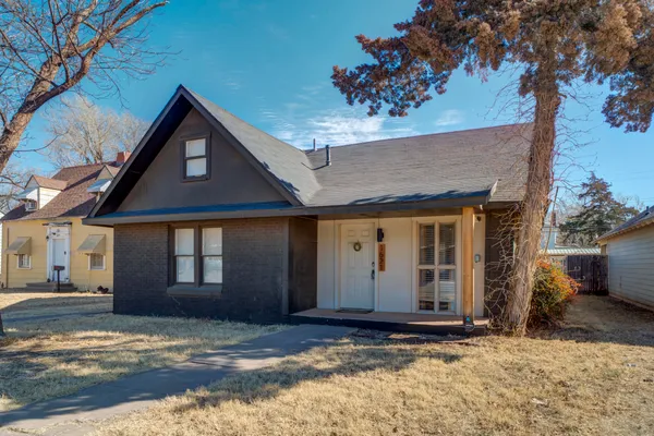 $300,000 | 1621 Ave Y, Lubbock, TX 79401