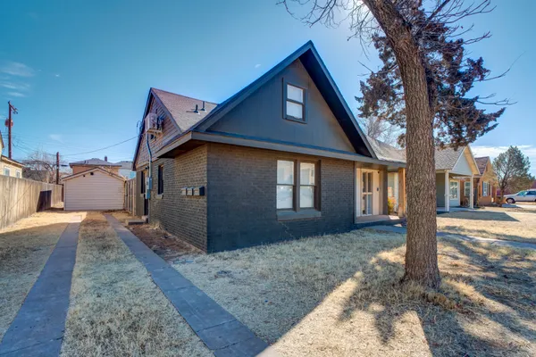 $290,000 | 1621 Ave Y, Lubbock, TX 79401