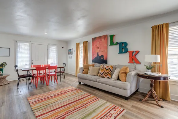 $290,000 | 1621 Ave Y, Lubbock, TX 79401