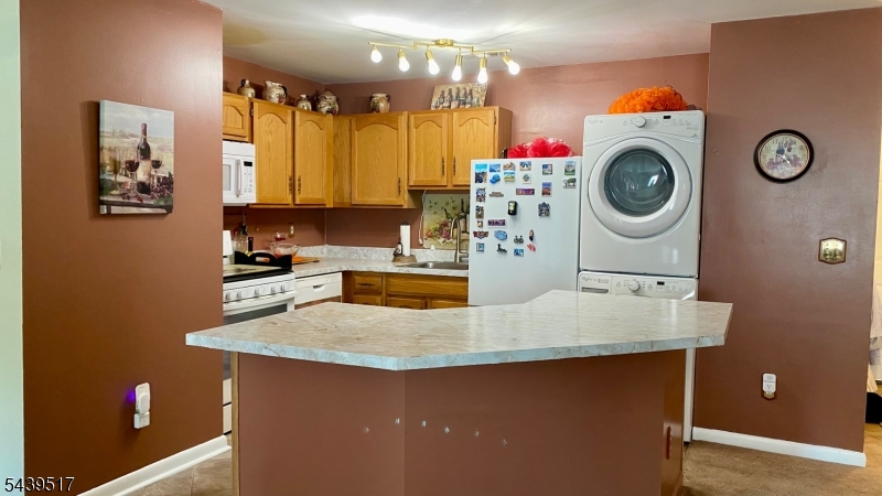 74 Falcon Ridge Way North, Unit 4 Hamburg, NJ 07419 - Photo 3 of 14