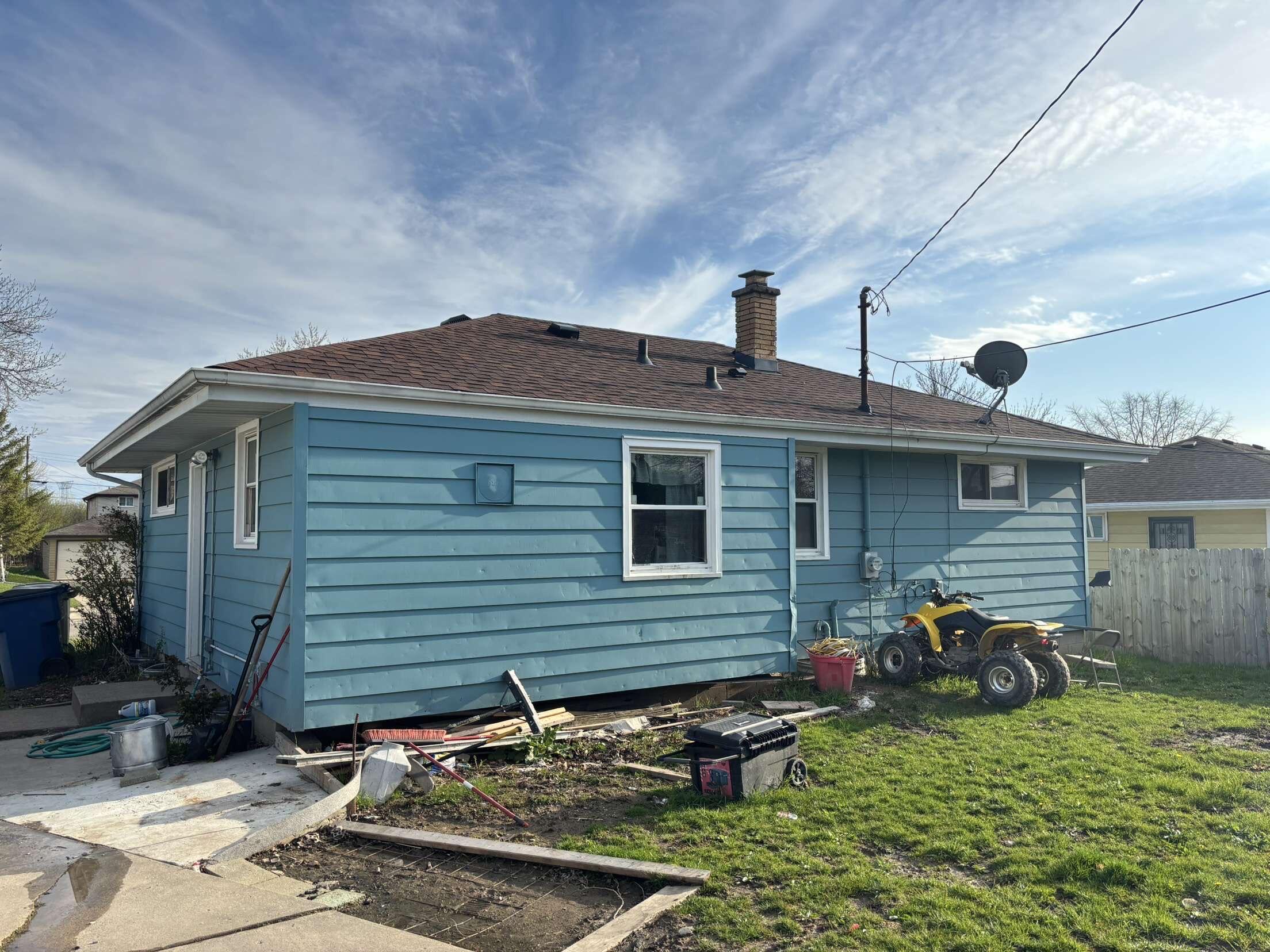 8210 West Winfield Avenue Milwaukee, WI 53218 - Photo 6 of 20 IMG_1541