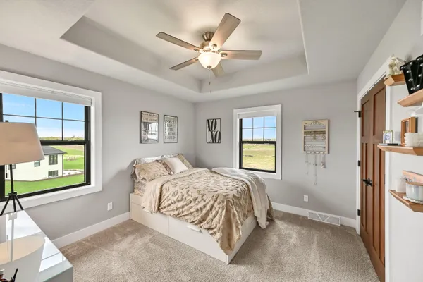 $989,900 | N82-w27785 Marshall Drive, Hartland, WI 53029