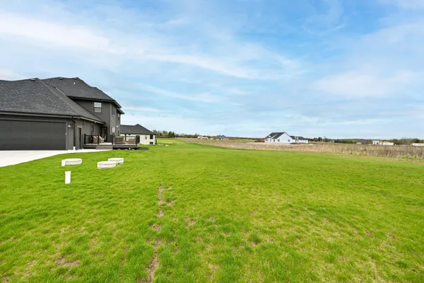 $989,900 | N82-w27785 Marshall Drive, Hartland, WI 53029
