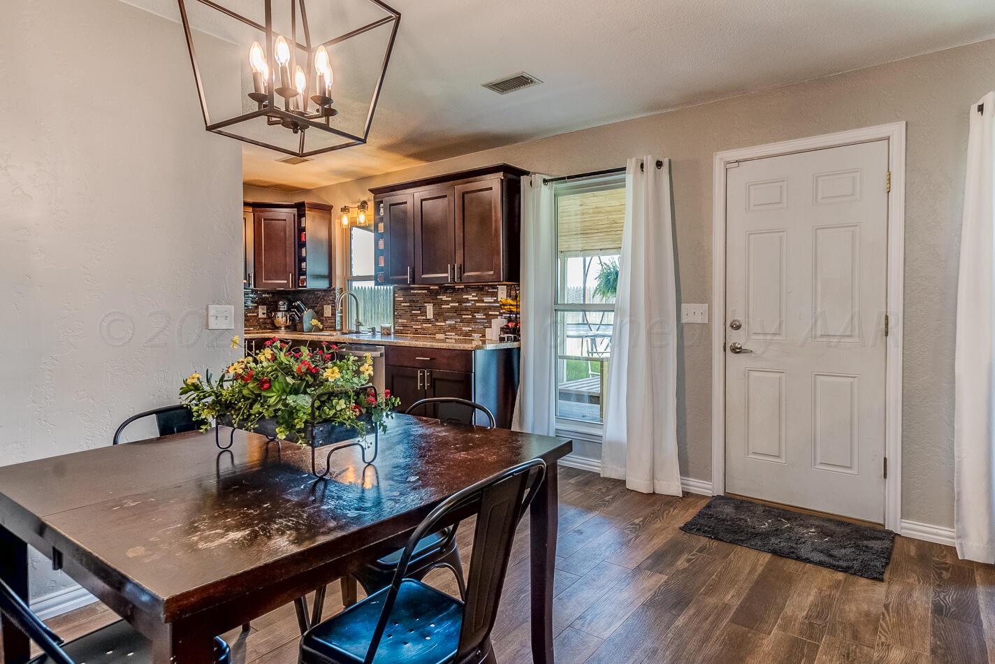4208 Rhine Avenue Amarillo, TX 79110 - Photo 10 of 26 img (10 of 27)