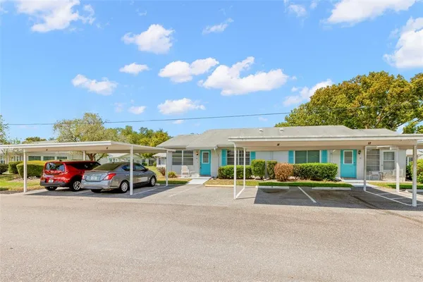$84,900 | 401 De Grasse Place, Unit 18, Sun City Center, FL 33573