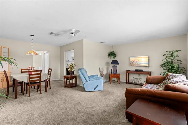 $84,900 | 401 De Grasse Place, Unit 18, Sun City Center, FL 33573