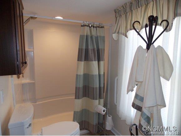 266 Wiggins Road Candler, NC 28715 - Photo 10 of 20 Gallery Image 10
