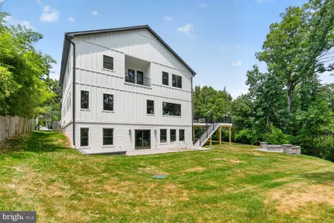 $2,899,000 | 6405 Olmi Landrith Drive, Alexandria, VA 22307
