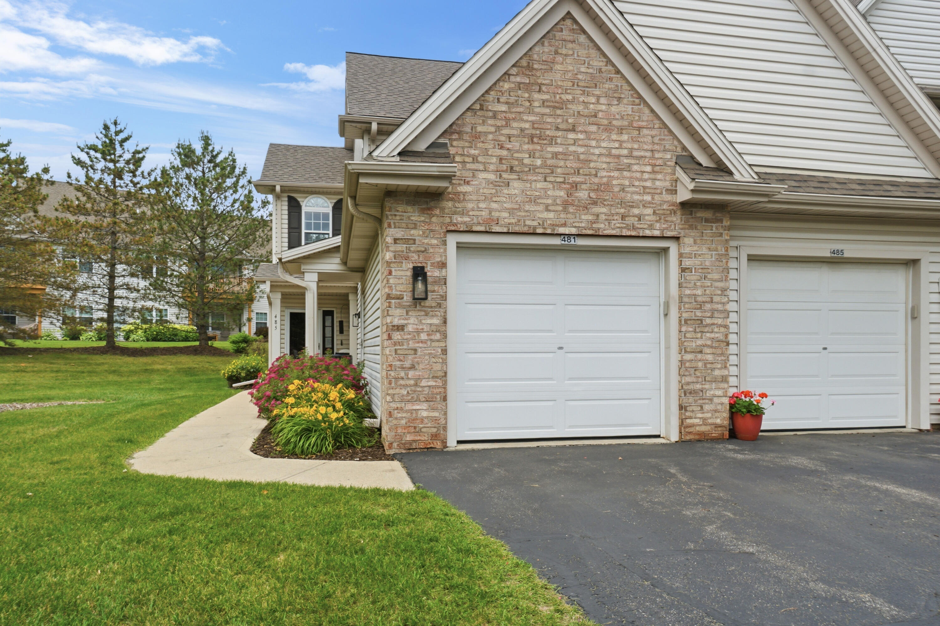 481 Cedar Court Slinger, WI 53086 - Photo 1 of 26 Welcome Home!