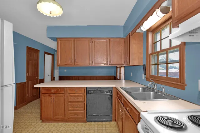 $260,000 | 719 North Dunn Street, Angier, NC 27501