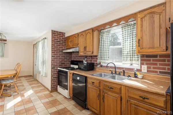 $255,000 | 2624 Sunset Drive, Eden, NY 14057
