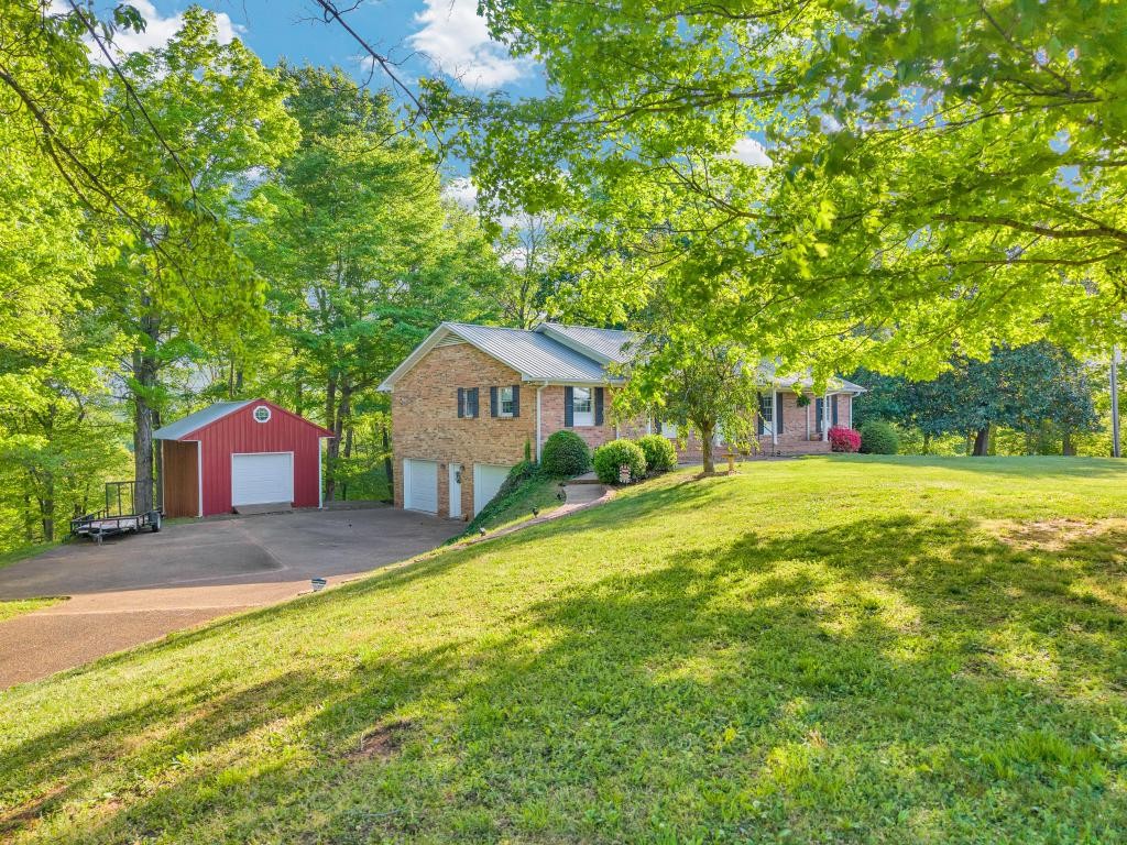 1992 Locke Bend Road McMinnville, TN 37110 - Photo 2 of 48