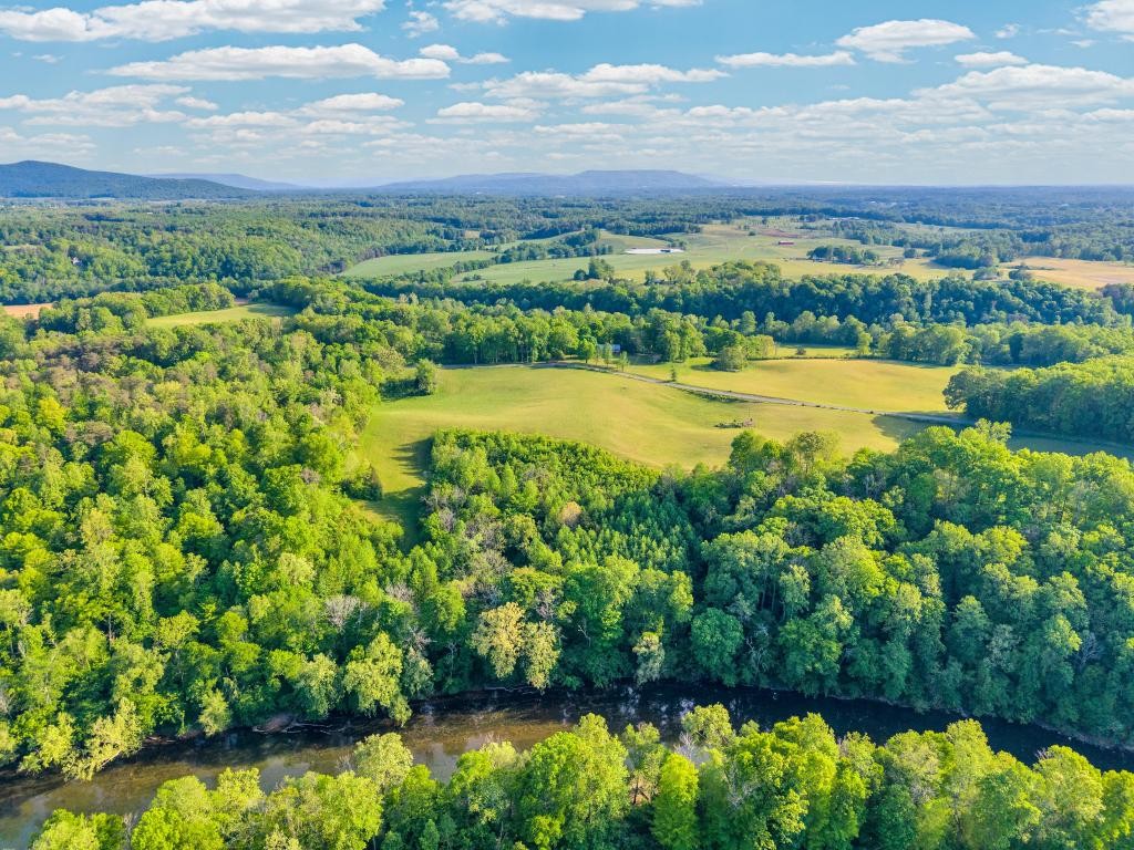 1992 Locke Bend Road McMinnville, TN 37110 - Photo 37 of 48