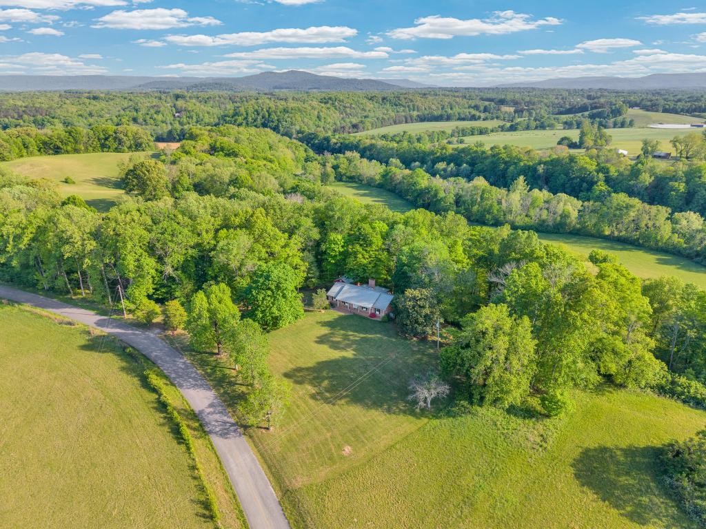 1992 Locke Bend Road McMinnville, TN 37110 - Photo 41 of 48