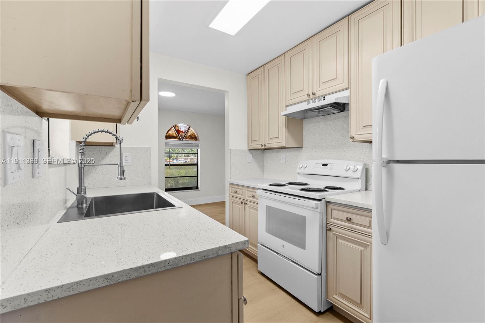 5629 Taft Street, Unit 5629 Hollywood, FL 33021 - Photo 9 of 23