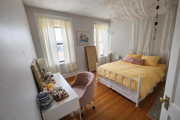$4,800 | 30 Claflin Road, Unit 2, Brookline, MA 02445
