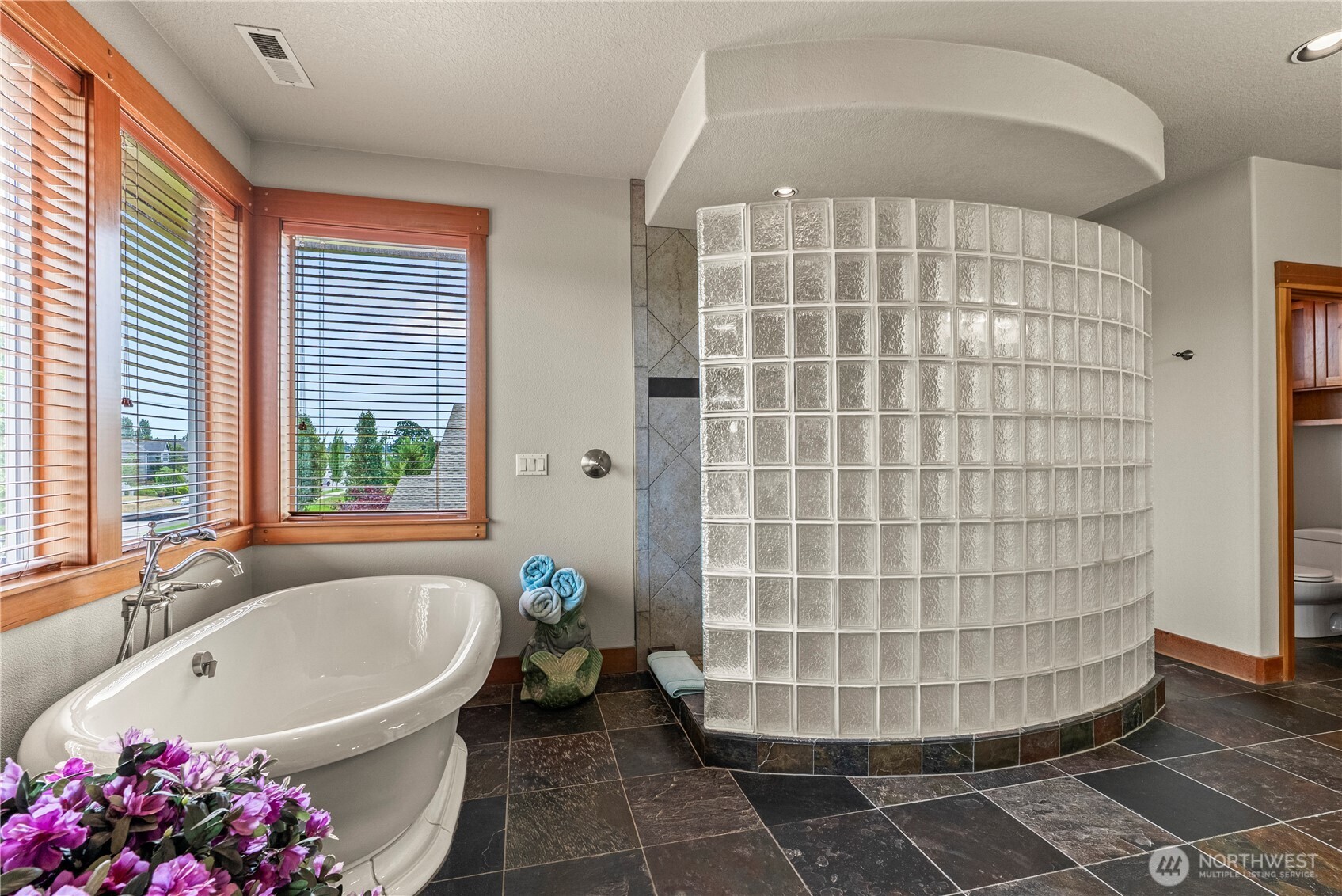 1810 South Dusky Drive Ridgefield, WA 98642 - Photo 34 of 40 Gallery Image 34