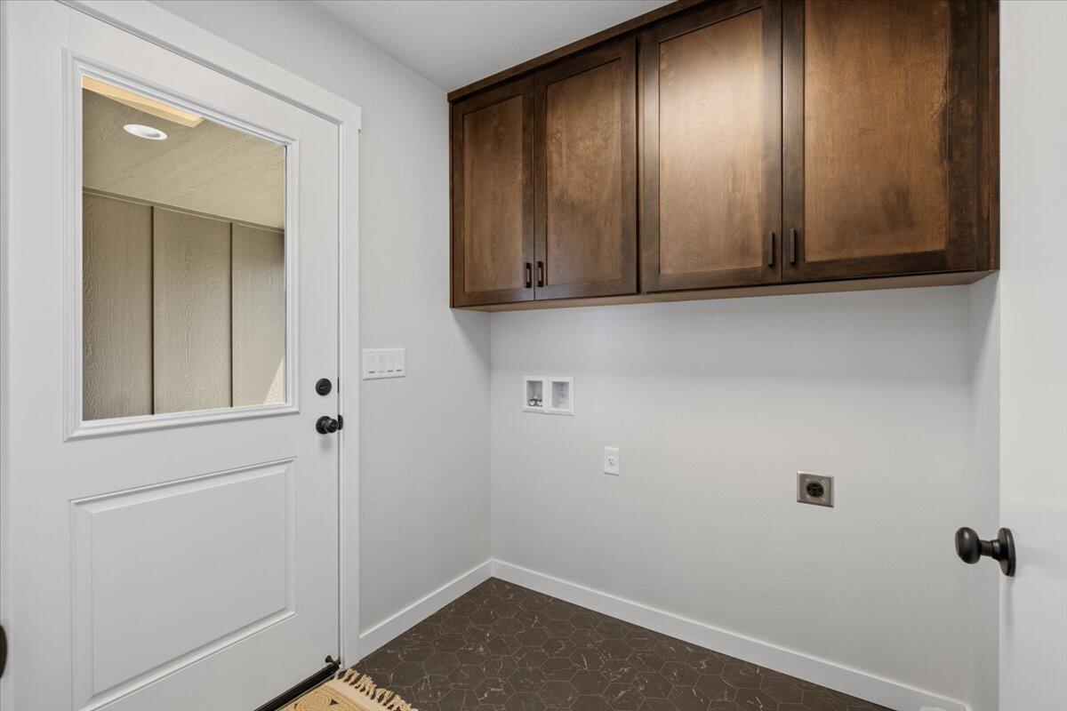 6456 Truax Road Central Point, OR 97502 - Photo 7 of 15 15-D9A5686