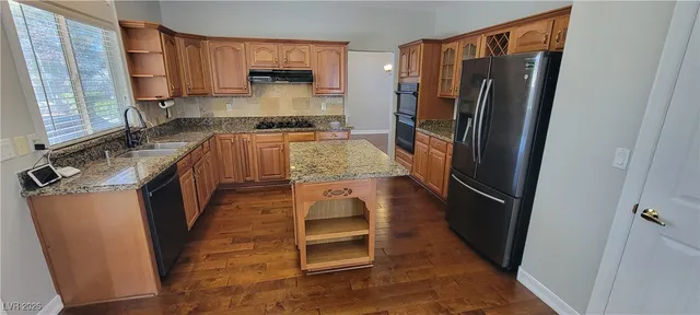 $869,000 | 990 Crescent Meadows Court, Henderson, NV 89052