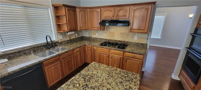 $869,000 | 990 Crescent Meadows Court, Henderson, NV 89052