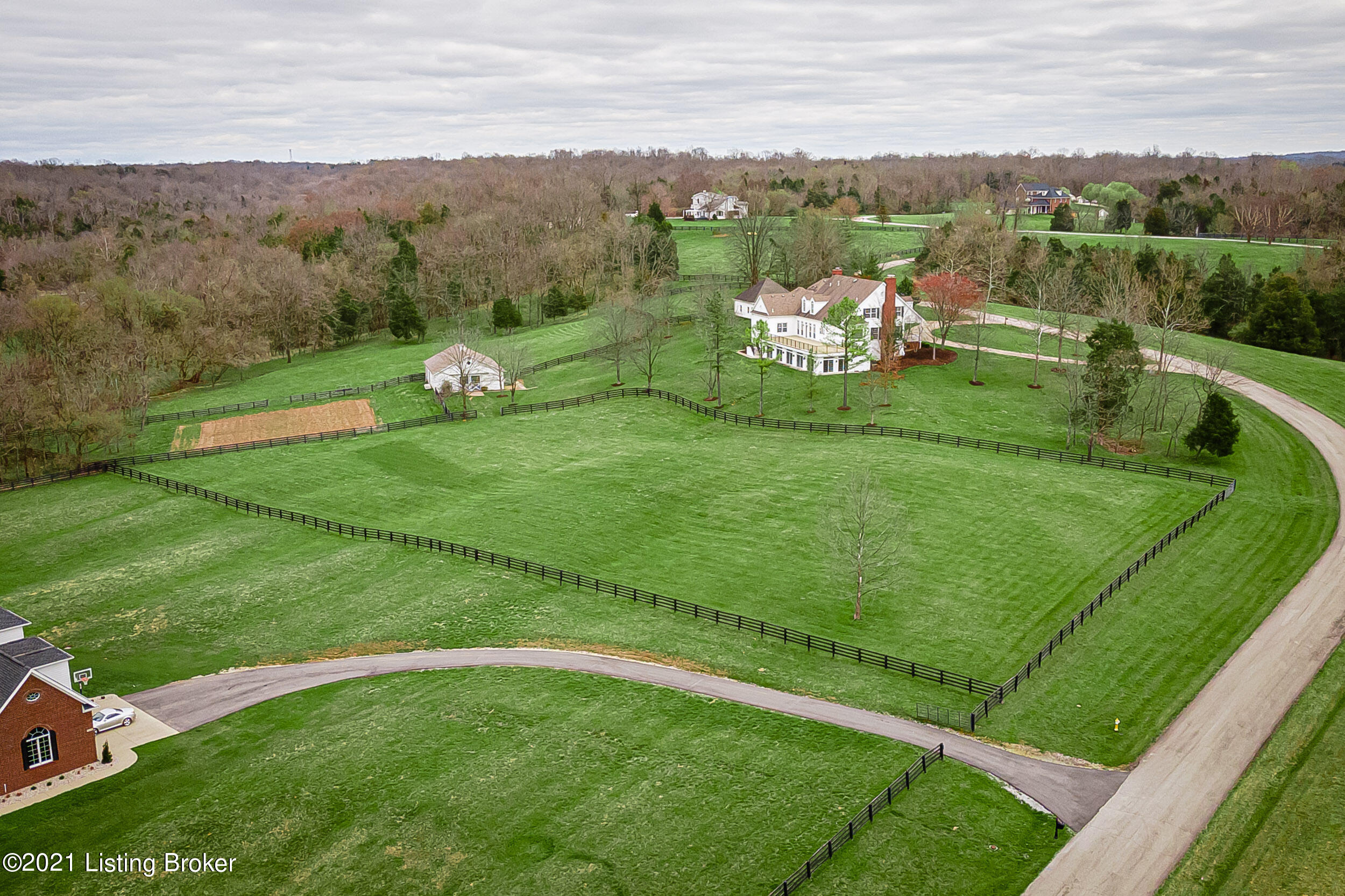 15301 Deer Run Road Louisville, KY 40299 - Photo 47 of 95 Beautiful property