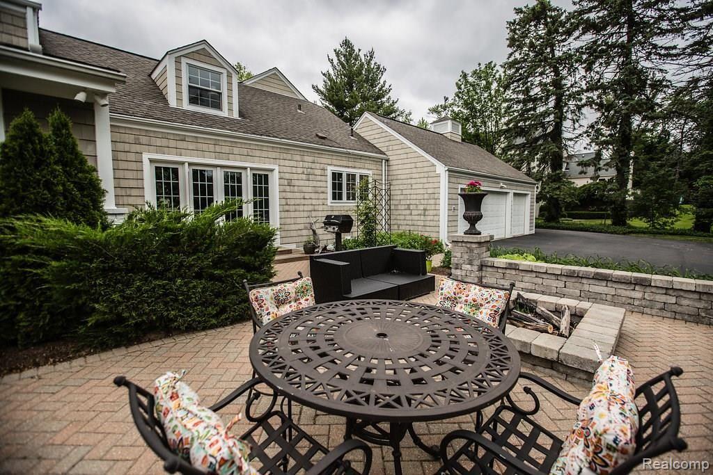 275 Barden Road Bloomfield Hills, MI 48304 - Photo 34 of 38