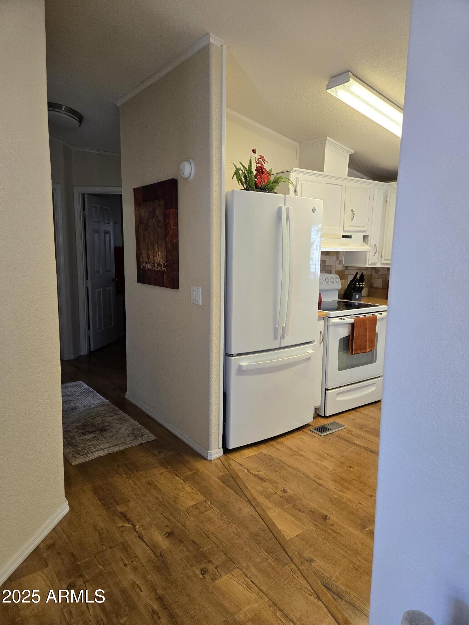 301 South Signal Butte Road, Unit 826 Apache Junction, AZ 85120 - Photo 5 of 10 20251202_154951