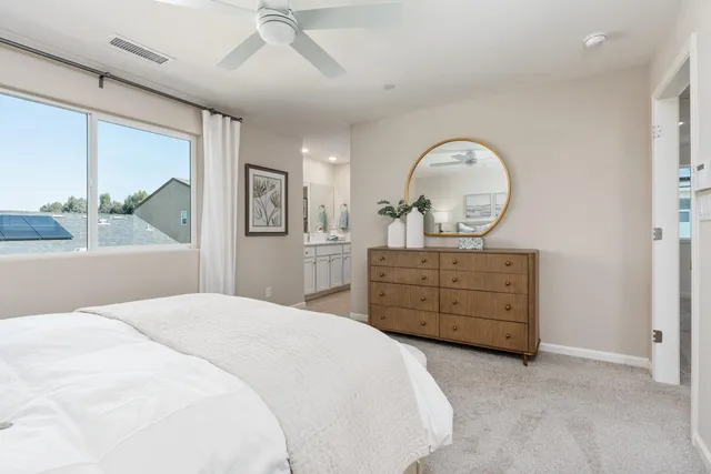 $381,990 | 6564 East Cresthaven Drive, Fresno, CA 93727