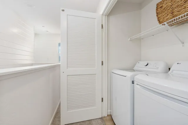 $381,990 | 6564 East Cresthaven Drive, Fresno, CA 93727