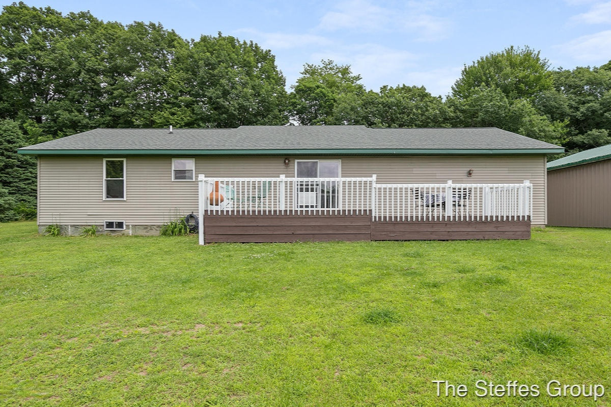 1160 South Carlson Road Stanton, MI 48888 - Photo 6 of 32 IMG_1027