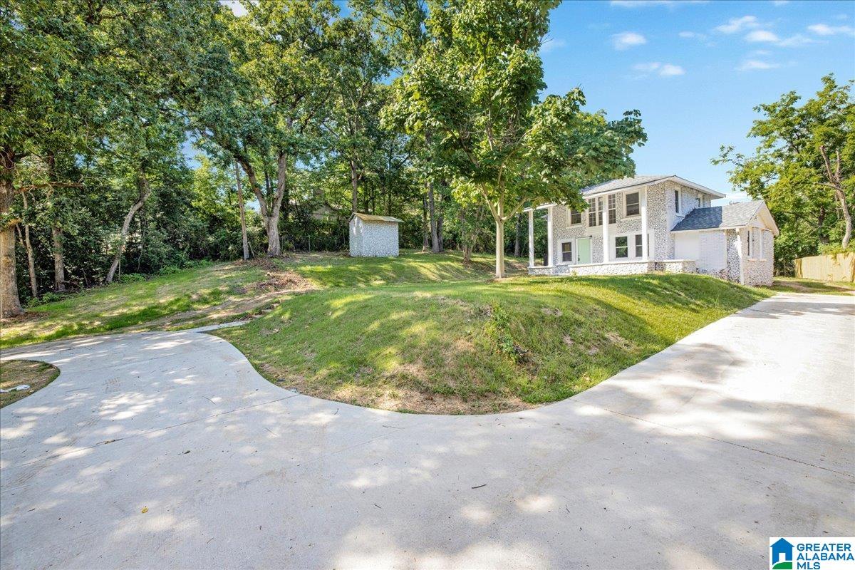 308 Polly Reed Road Northeast Birmingham, AL 35215 - Photo 2 of 23