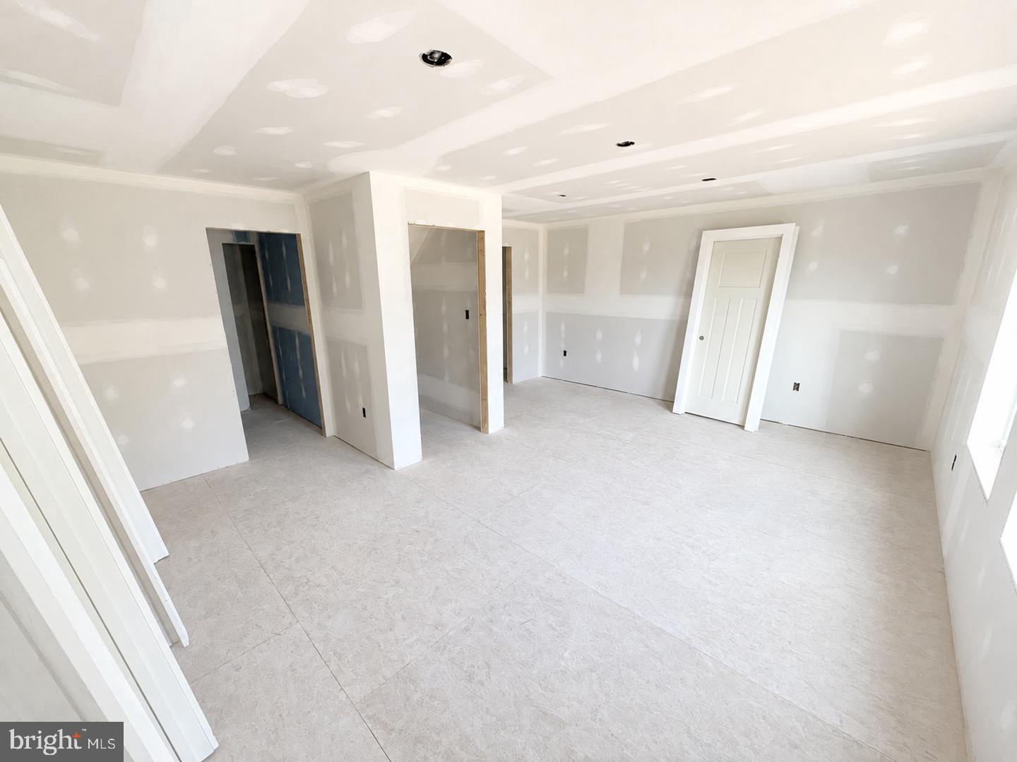 4 Libby's Ridge Road Berkeley Springs, WV 25411 - Photo 26 of 36 Spacious room ready for your vision.