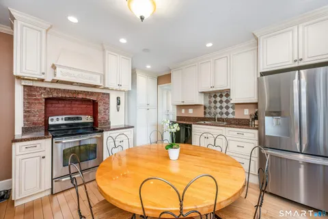 $1,680,000 | 150 Holmes Avenue, Darien, CT 06820