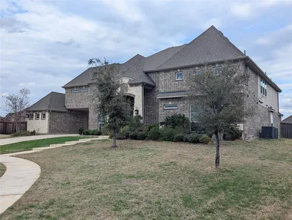 $1,200,000 | 508 Tennington Lane, Shady Shores, TX 76208