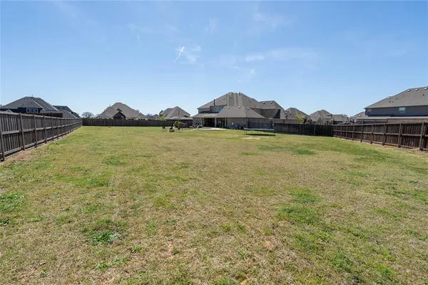 $1,150,000 | 508 Tennington Lane, Shady Shores, TX 76208