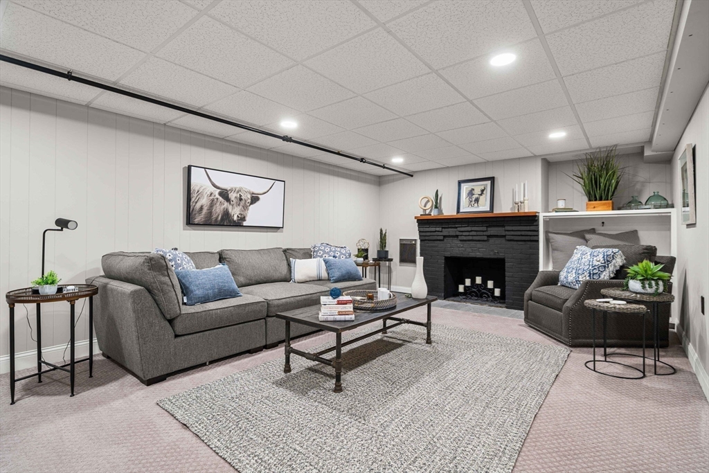 18 Gleason Road Reading, MA 01867 - Photo 36 of 42