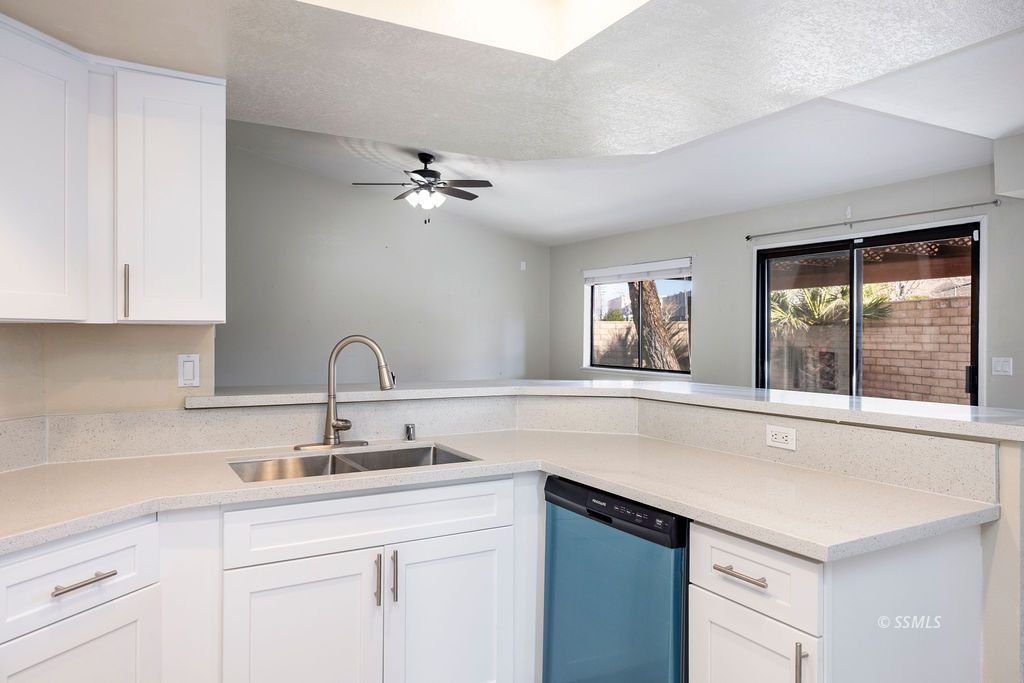 219 West Cobblestone Lane Ridgecrest, CA 93555 - Photo 17 of 50