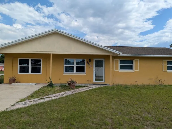 $264,900 | 3607 Briarcliff Way, Mims, FL 32754