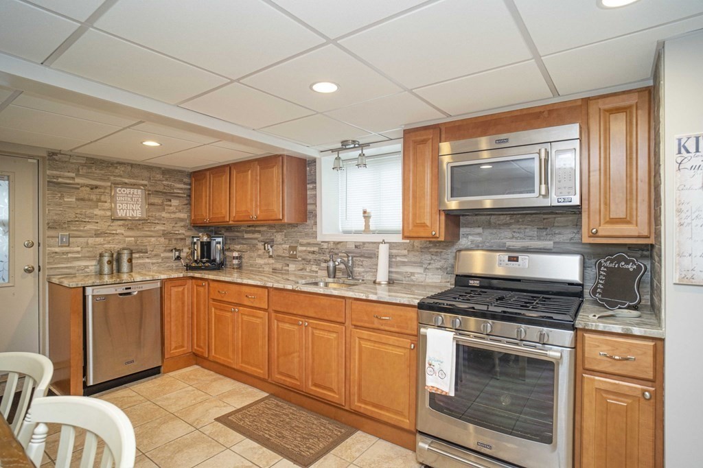 170 Broadway Taunton, MA 02780 - Photo 27 of 40