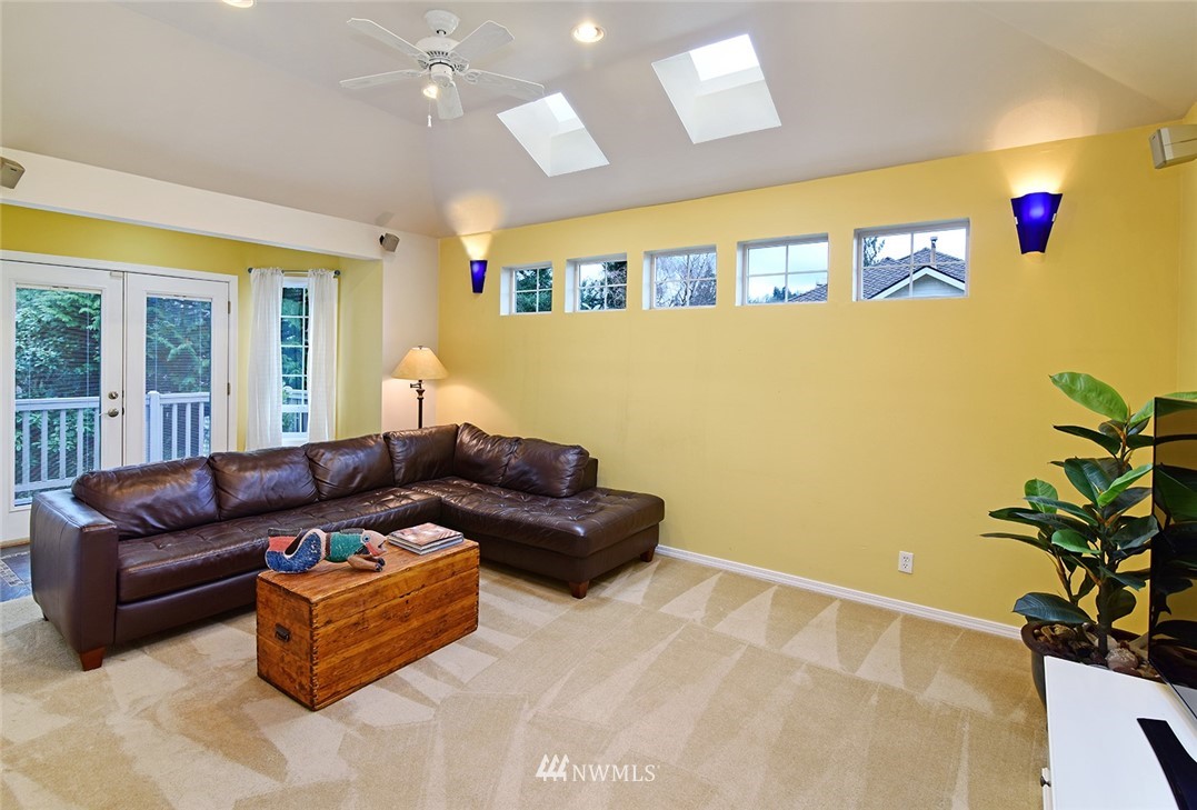 10109 Northeast 153rd Street Bothell, WA 98011 - Photo 8 of 25 Gallery Image 8