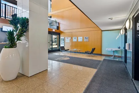 $299,900 | 4343 North Clarendon Avenue, Unit 1016, Chicago, IL 60613