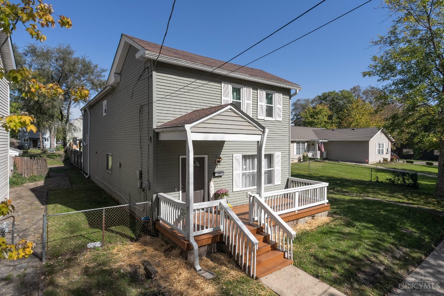 710 Maple Street Lockland, OH 45215 - Photo 2 of 25