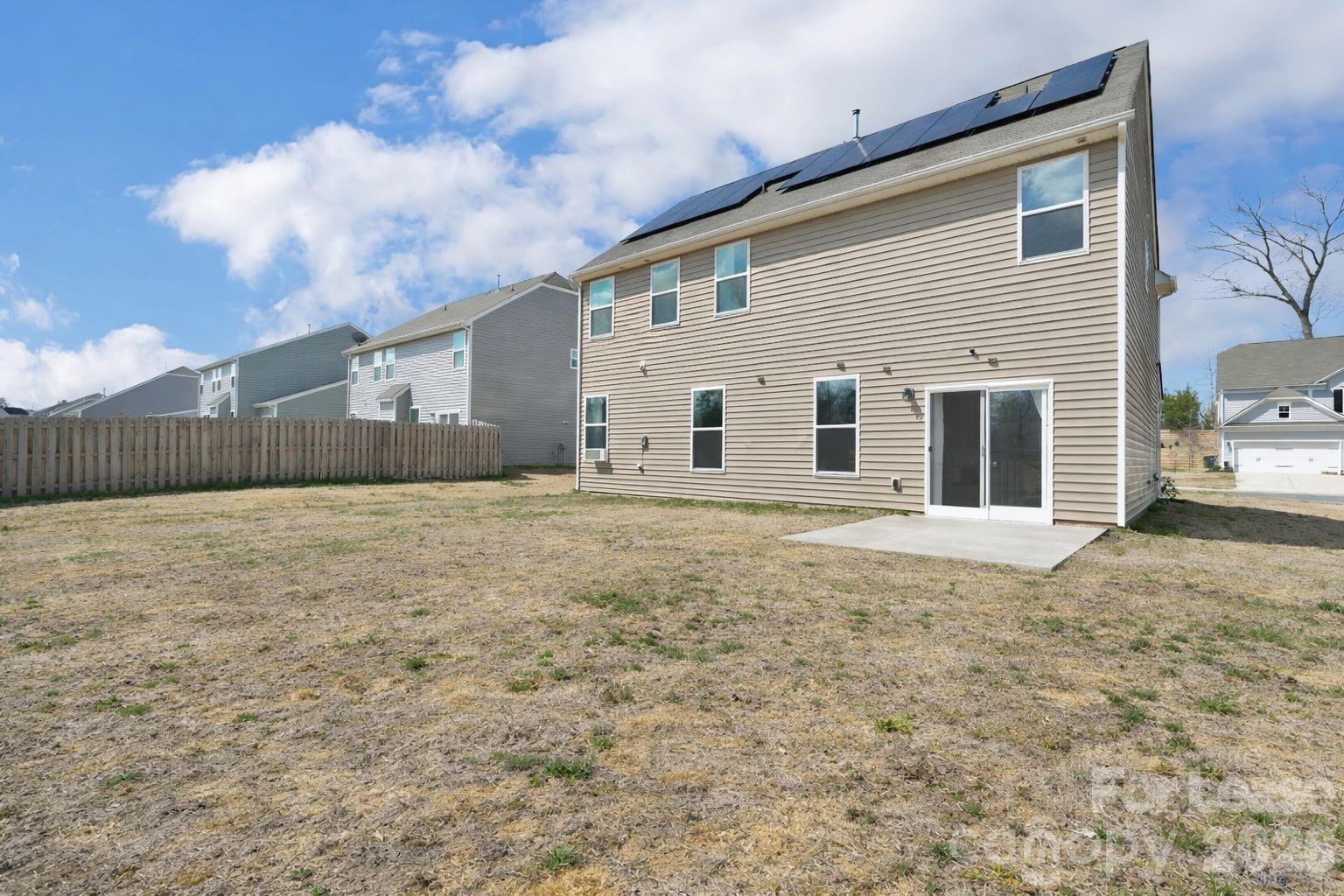 3220 Berry Creek Road Charlotte, NC 28214 - Photo 35 of 41 a backyard of a house