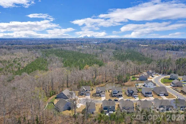 $2,500 | 3220 Berry Creek Road, Charlotte, NC 28214