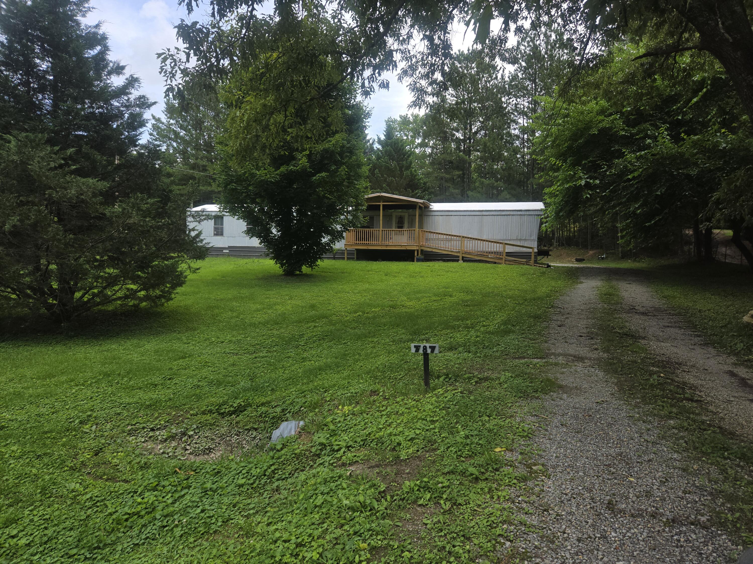 787 Boss Rd