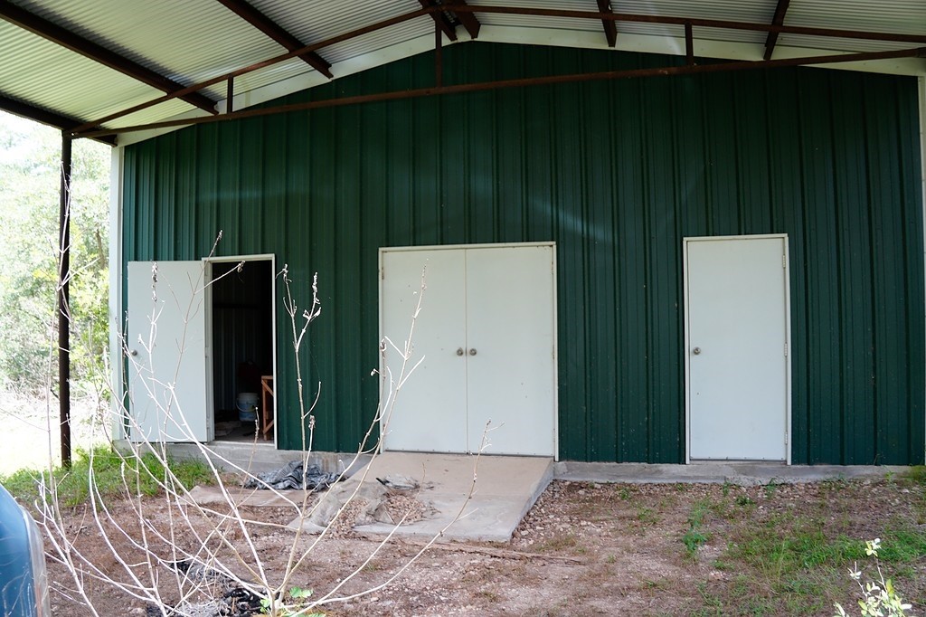 550 North Raymond Road La Grange, TX 78945 - Photo 7 of 28