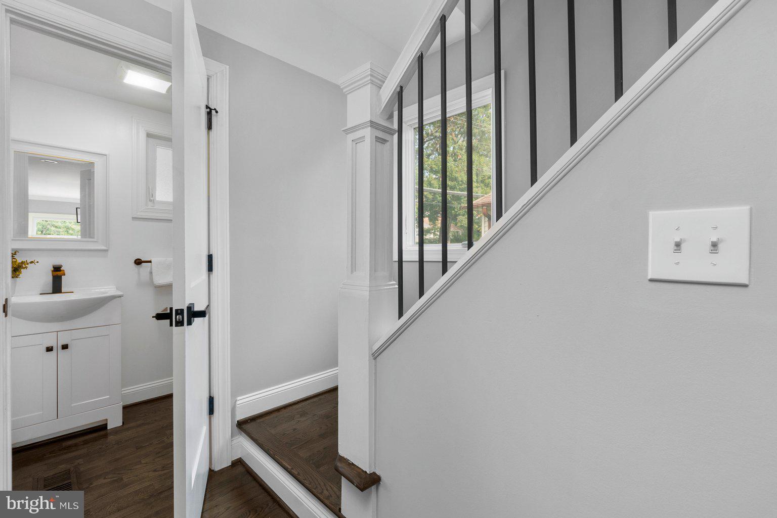 1015 Chesaco Avenue Baltimore, MD 21237 - Photo 5 of 41