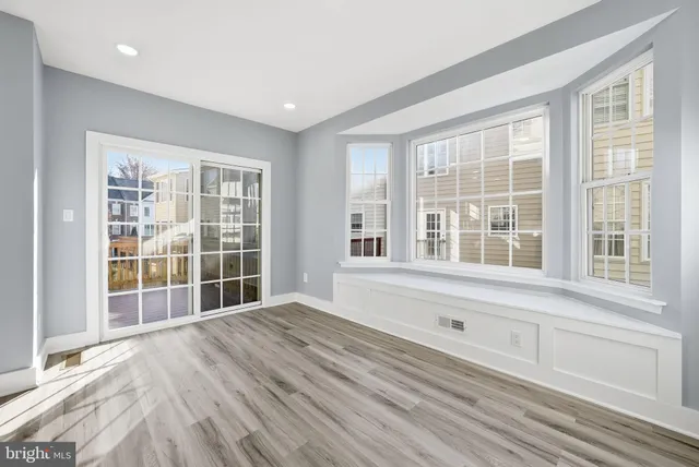 a view of empty room with a window