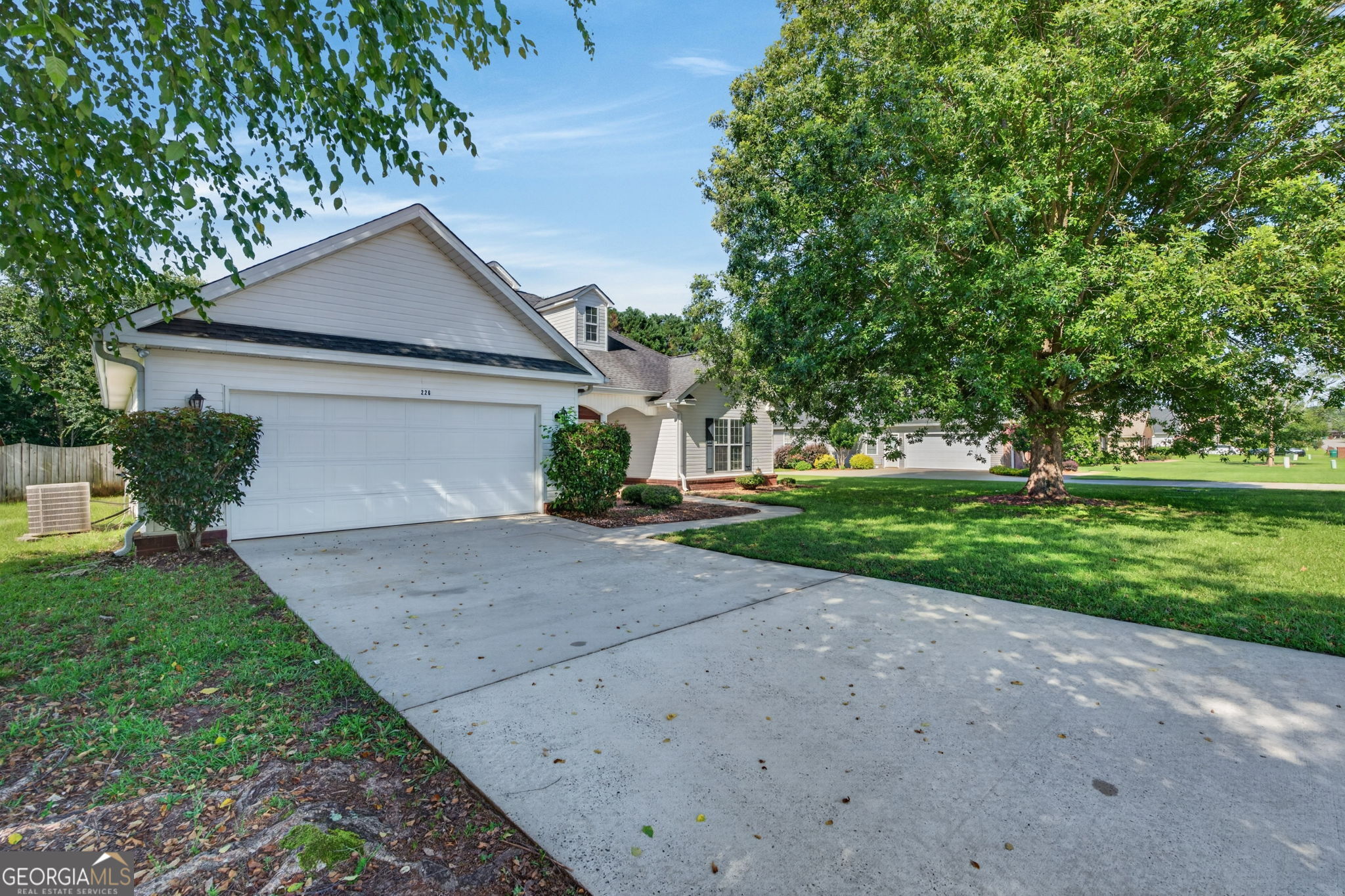 226 Spring Chase Circle Kathleen, GA 31047 - Photo 2 of 36
